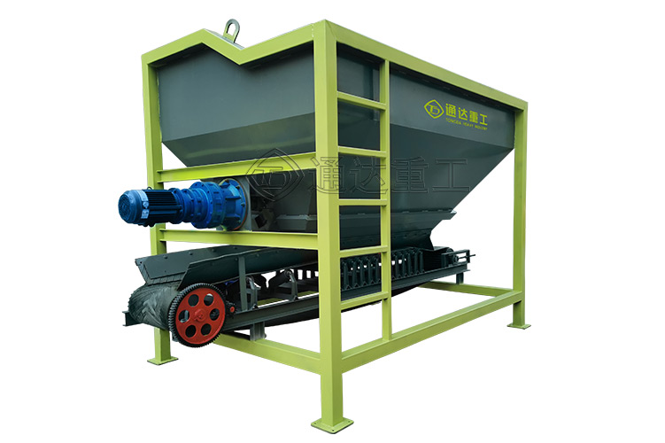 有機肥生產(chǎn)線給料設(shè)備，肥料加工鏟車上料機