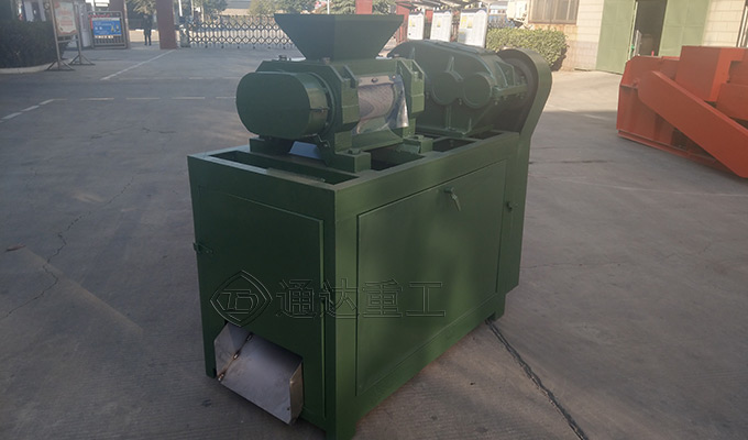 牛羊糞有機肥對輥造粒機