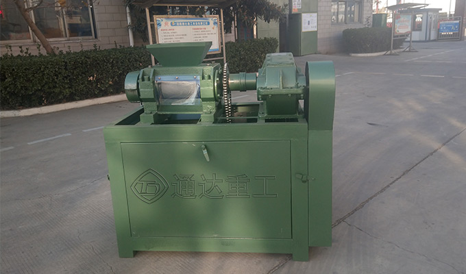 有機(jī)無機(jī)肥對(duì)輥擠壓造粒機(jī)