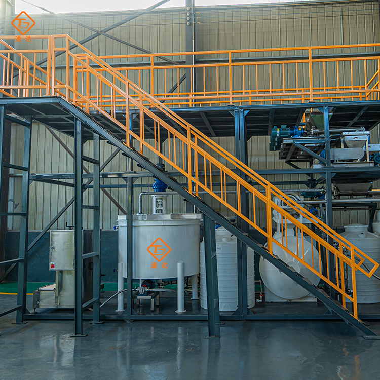 在通達重工,上一套液體水溶肥生產線需要哪些設備?