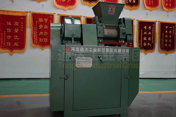  復(fù)合肥設(shè)備對輥擠壓造粒機(jī)在肥料生產(chǎn)工藝流程中有什么作用