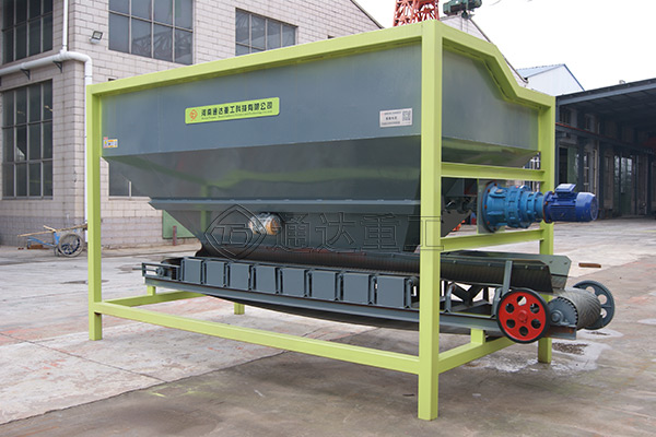 用牛糞做原料生產(chǎn)有機(jī)肥工藝設(shè)備