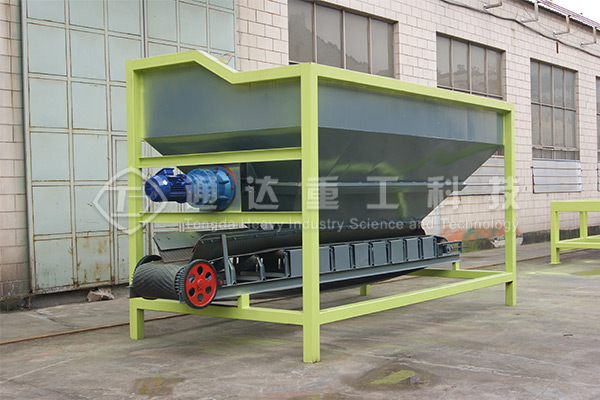 養雞場糞便制有機肥生產線,巧解環保難題